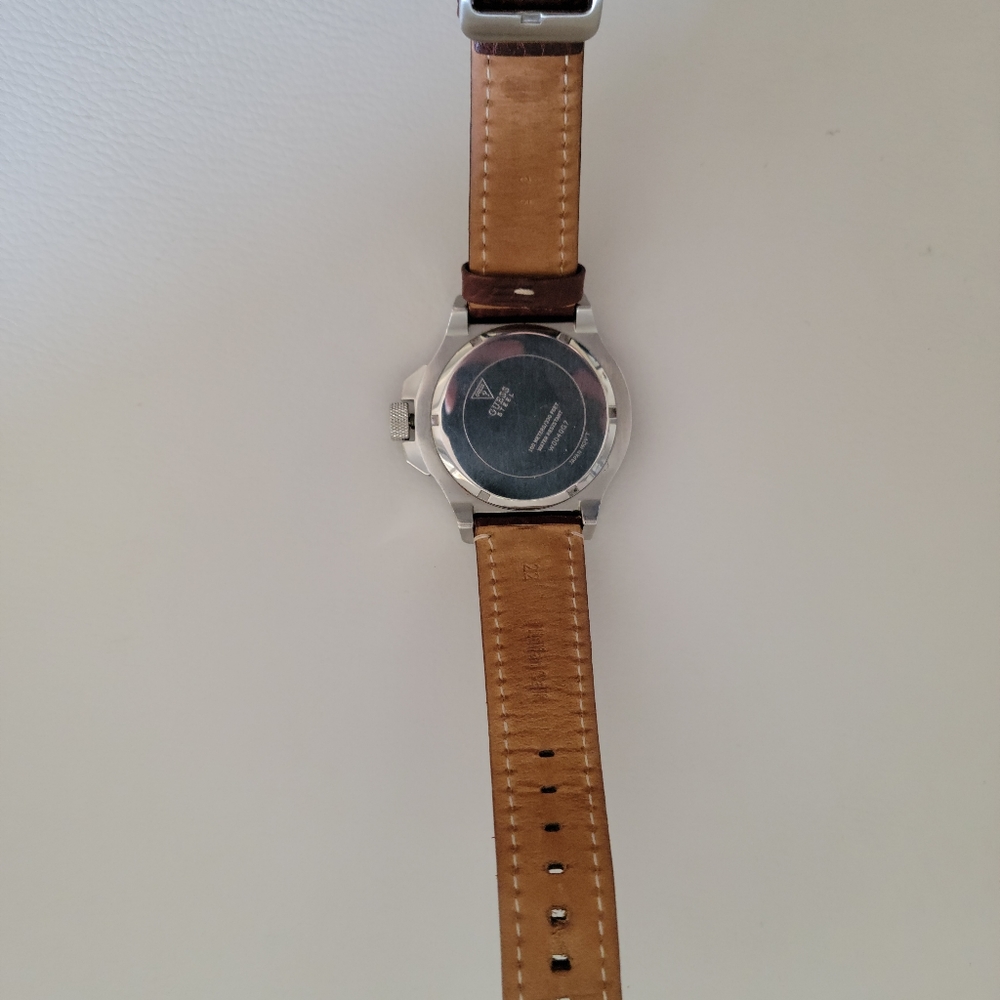 GUESS MEN'S WATCH - Picture 8 of 9